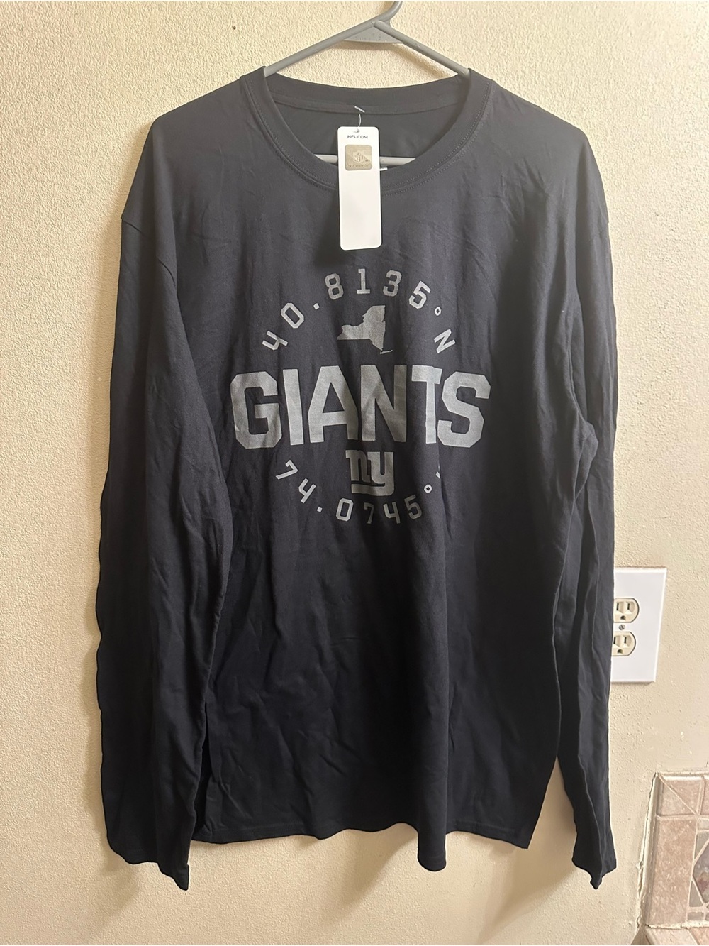 NFL New York Giants Long Sleeve Black Graphic Tee